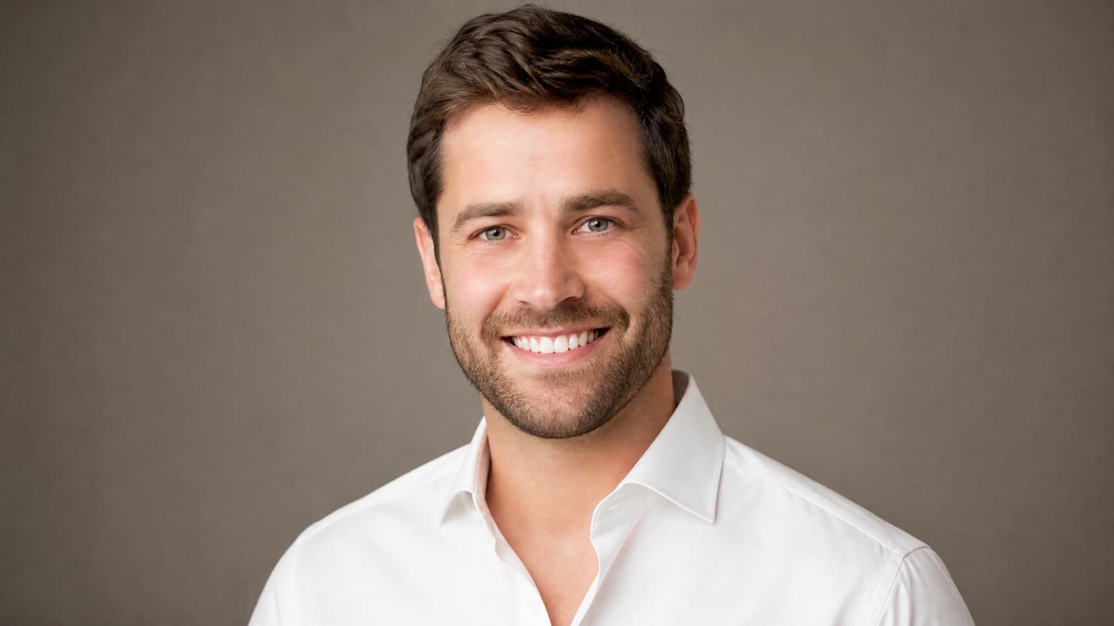 Professional headshot example for a lateral law firm hire